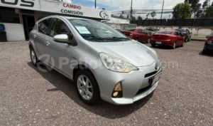 foto de Autos marca Toyota seminuevo modelo Prius C Sport año 2013