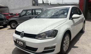 foto de Autos marca Volkswagen seminuevo modelo Golf año 2015 en Quito