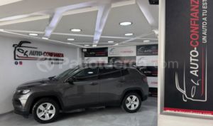 foto de Autos marca Jeep seminuevo modelo NEW COMPASS LONGITUDE año 2022 en Quito