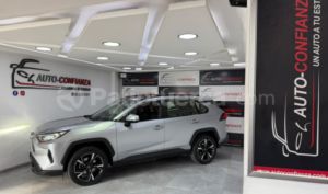foto de Autos marca Toyota seminuevo modelo RAV 4 año 2022 en Quito