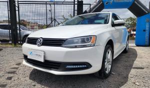 Volkswagen New Jetta 2011