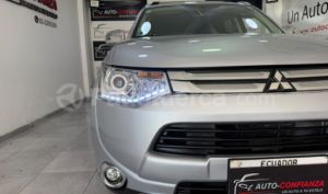 Mitsubishi Outlander 2014