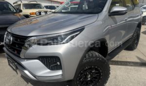 foto de Autos marca Toyota seminuevo modelo Fortuner 4.0 año 2024