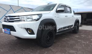 foto de Autos marca Toyota seminuevo modelo Hilux CD 4x2 año 2020 en Otavalo