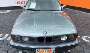 foto de Autos marca BMW seminuevo modelo 520 año 1989 en Quito
