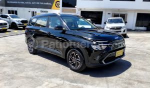 foto de Autos marca Kia seminuevo modelo Carens año 2023 en Ambato