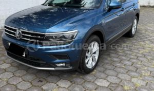 foto de Volkswagen TIGUAN COMFORTLINE 2020