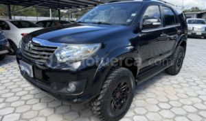 foto de Autos marca Toyota seminuevo modelo Fortuner 4.0 año 2015 en Quito