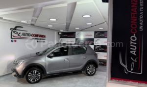 foto de Autos marca Renault seminuevo modelo STEPWAY INTENS FASE II año 2024 en Quito