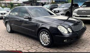 Mercedes Benz E500 2003
