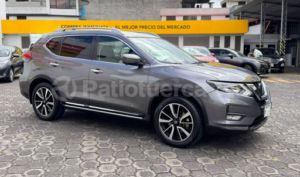 foto de Nissan X-Trail Exclusive 2022