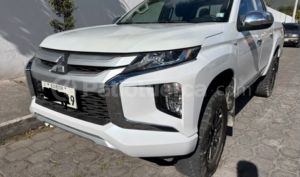 foto de Autos marca Mitsubishi seminuevo modelo L200 año 2023