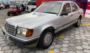 Mercedes Benz—™ E300 1986