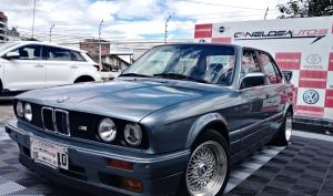 BMW 320i 1988