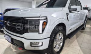 foto de Autos marca Ford seminuevo modelo F150 Platinum HEV año 2024