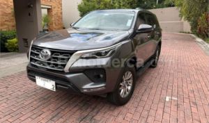 foto de Autos marca Toyota seminuevo modelo Fortuner 2.7 año 2022 en Quito