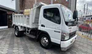 foto de Pesados marca Mitsubishi seminuevo modelo Canter Fuso 5.5Tn. año 2015 en Ambato
