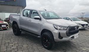 Toyota NEW HILUX 2.4 CD 4X4 2023