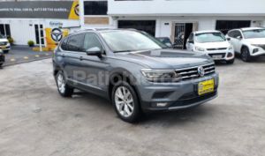 foto de Autos marca Volkswagen seminuevo modelo TIGUAN TURBO LIFE año 2021