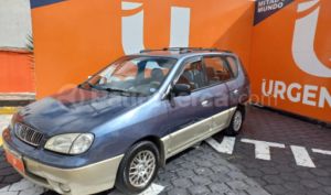 Kia Carens 2002