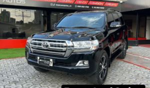foto de Autos marca Toyota seminuevo modelo Land Cruiser 200 año 2020