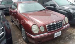Mercedes Benz—™ E230 1996