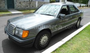 Mercedes Benz—™ 200 1986
