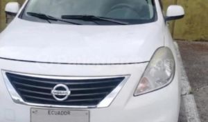 foto de Autos marca Nissan seminuevo modelo Versa año 2013 en Quito