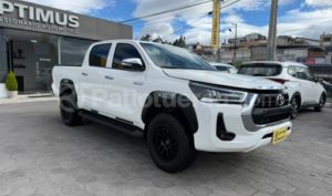 foto de Autos marca Toyota seminuevo modelo Hilux CD 4x2 año 2024 en Ambato