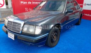 Mercedes Benz—™ E230 1987