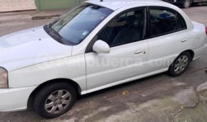 Kia Rio Stylus 2013