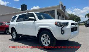 Toyota 4runner sr5 premium 2022