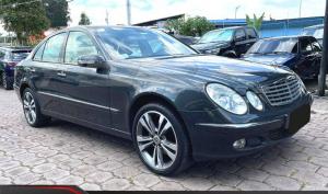 Mercedes Benz E320 2003