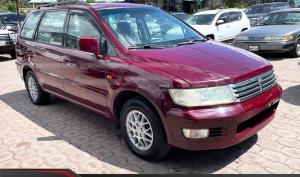 Mitsubishi Space Wagon 1999