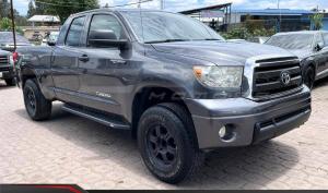Toyota Tundra 2011