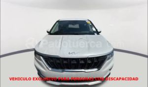 foto de Autos marca Kia seminuevo modelo Carnival año 2022