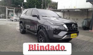 foto de Autos marca Toyota seminuevo modelo New Fortuner año 2022