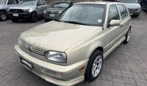 foto de Autos marca Volkswagen seminuevo modelo Golf Manhatan año 1998 en Ambato