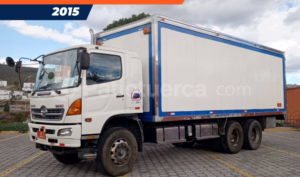 foto de Pesados marca Hino seminuevo modelo FM2PRSA año 2015 en Quito