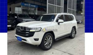foto de Autos marca Toyota seminuevo modelo Land Cruiser 300 año 2023