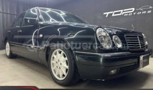 foto de Autos marca Mercedes Benz seminuevo modelo Avantgarde E 320 año 2000 en Quito