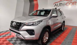 foto de Toyota Fortuner 4.0 2023