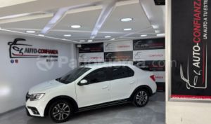 foto de Autos marca Renault seminuevo modelo LOGAN CROSS INTENS año 2024
