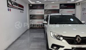 foto de Autos marca Renault seminuevo modelo LOGAN CROSS INTENS año 2024