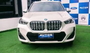 foto de BMW iX1 xDrive30 2024