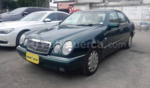 foto de Autos marca Mercedes Benz seminuevo modelo E320 año 1998