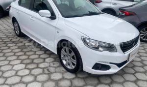 foto de Peugeot 301 2023