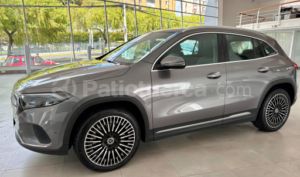 foto de Autos marca Mercedes Benz seminuevo modelo EQA 350 4MATIC año 2023 en Quito