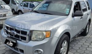 foto de Autos marca Ford seminuevo modelo ESCAPE XLS año 2012 en Quito