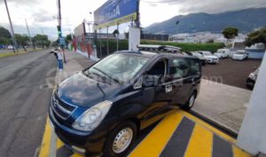 foto de Autos marca Hyundai seminuevo modelo H1 12 pasajeros año 2015 en Quito